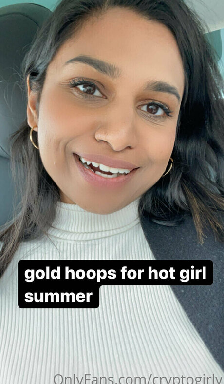 Miss Patel haut modèle galerie