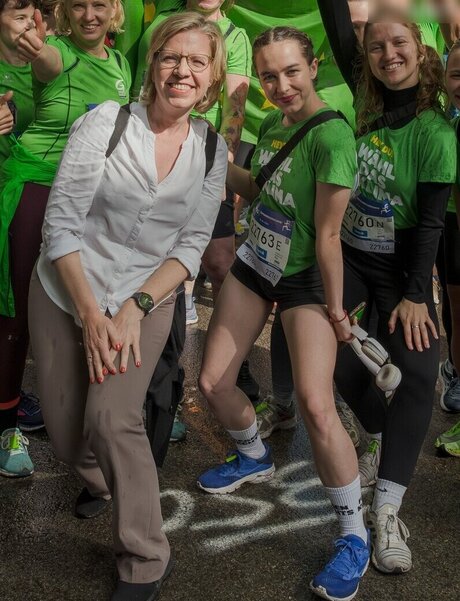 Lena Schilling star du porno sympa img