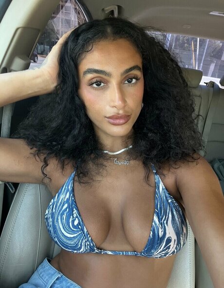 Imangharram actrice pornographique collection