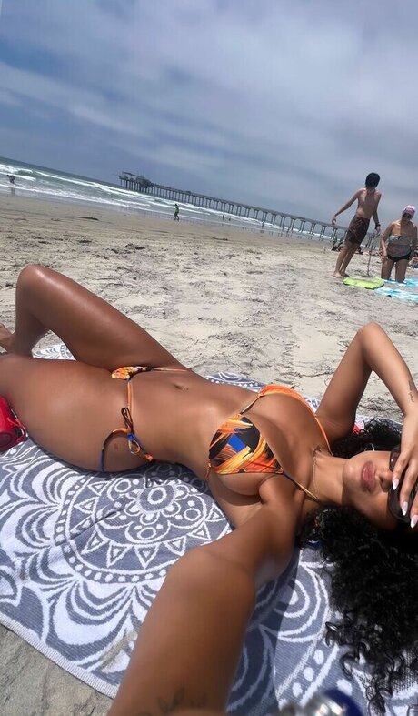 Imangharram modèle de haute qualité photo