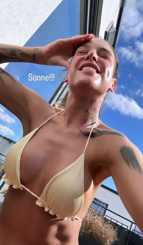 sexe asiatique onlyfans belle hd photo