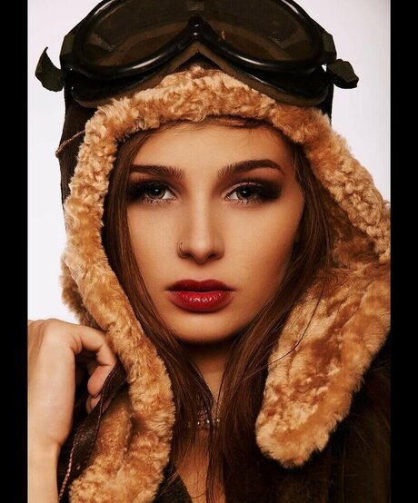 Sam Holly actrice chaude archive