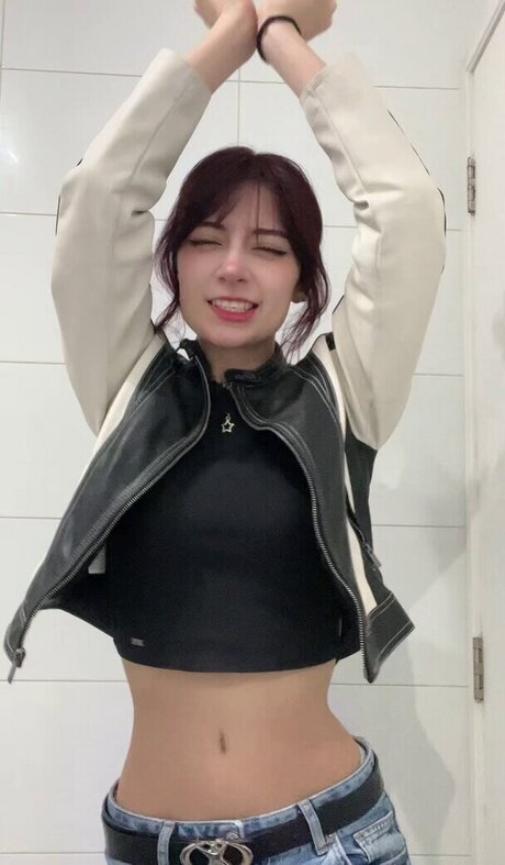 Anto a a joli modèle photos