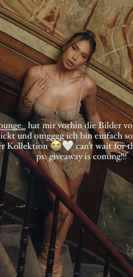 Adorable Caro star du porno sexy galeries