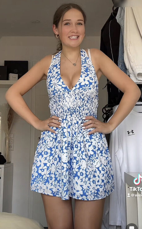 Wieke actrice sexy collection