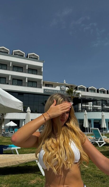 Wieke xxx étoile des photos