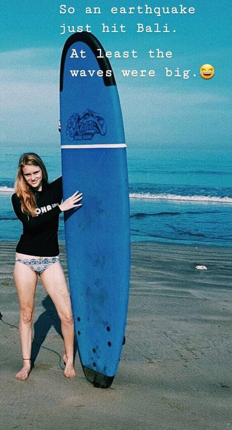 Thea Booysen étoile sexy image