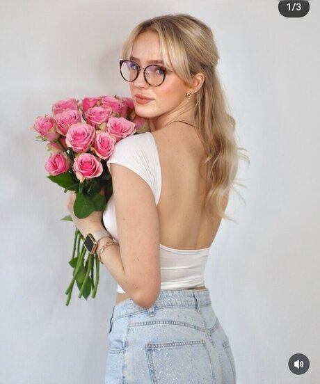 Emely Winkler actrice érotique image