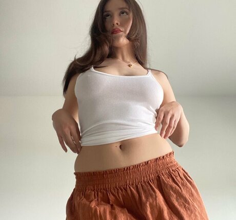 theleotina actrice sexy galeries