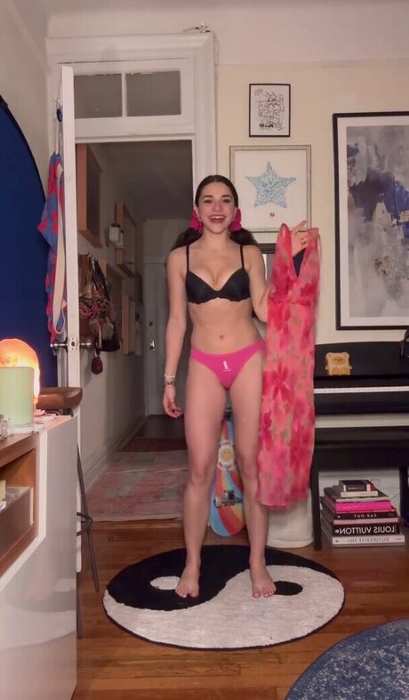 tatouages ​​blonds onlyfans belle érotique archive