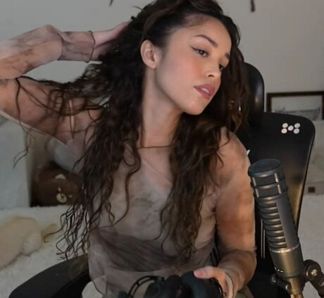 Valkyrae star du porno chaud des photos