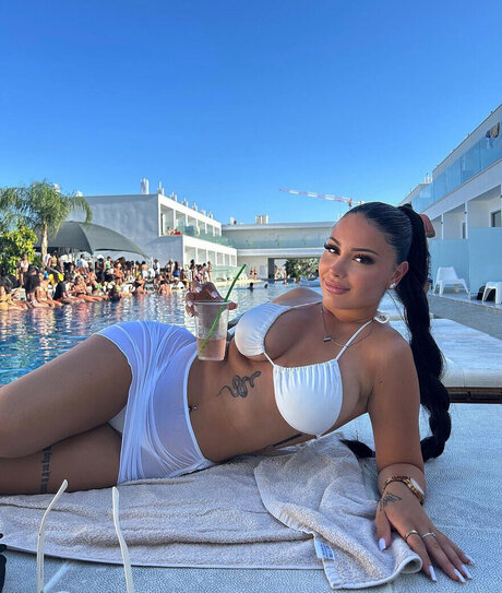 adorer onlyfans hd sympa image