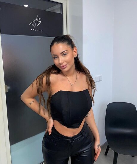 grosse bite baise onlyfans haute qualité sympa img