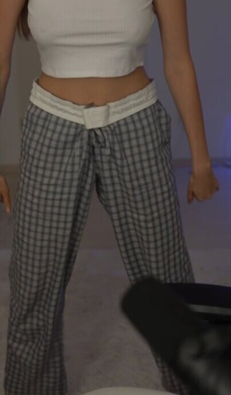 Yonca modèle érotique photo