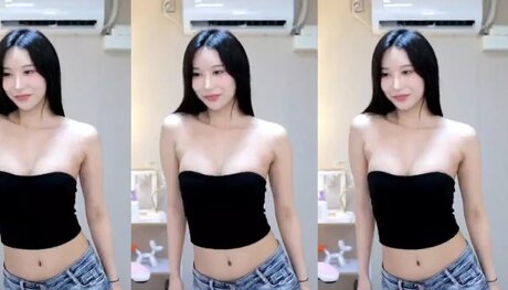 BJ Ketyes98325_ modèle érotique galeries