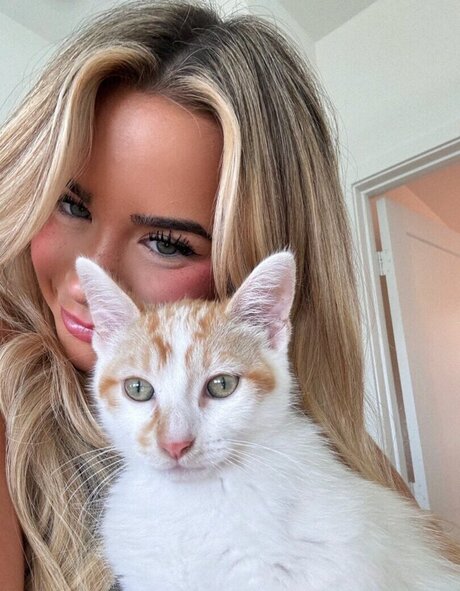 Emily Elizab3th actrice érotique collection