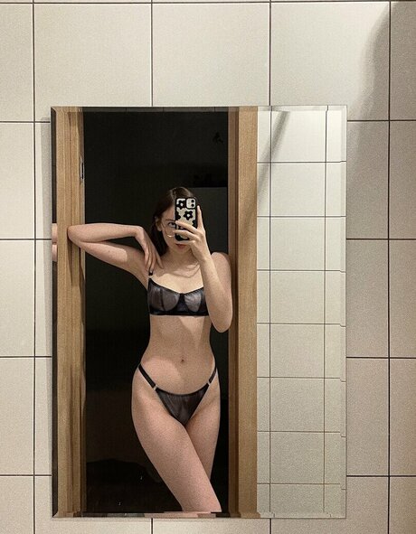 Kuromiromi modèle chaud galerie