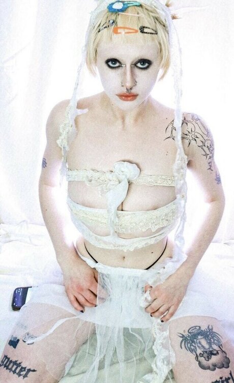 bikini nu onlyfans pornographique image