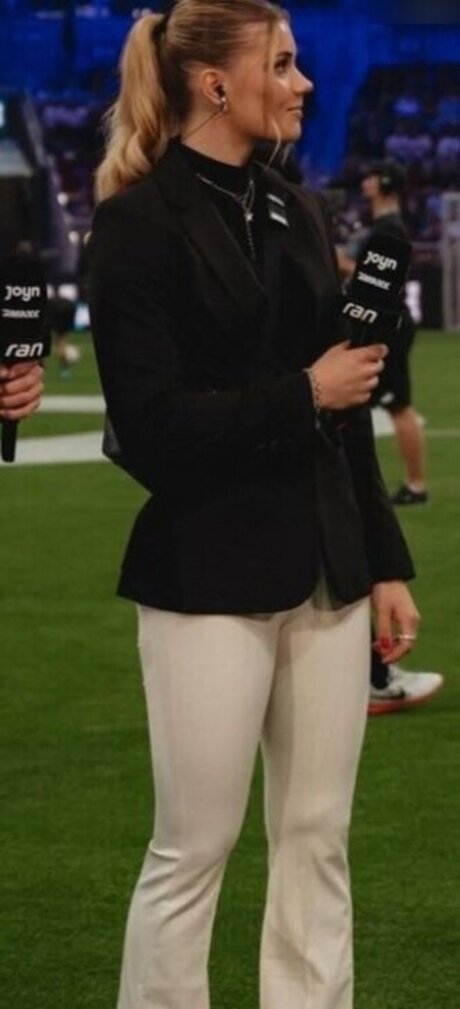 Selina Cerci joli modèle des photos