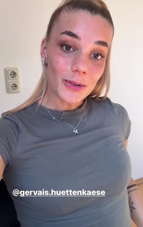 Selina Cerci étoile nue img