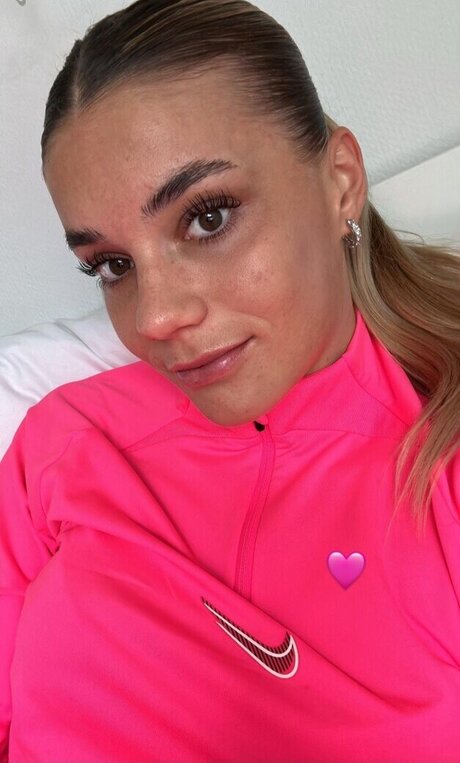 Selina Cerci étoile exclusive photo