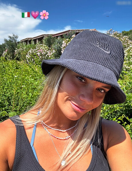 Selina Cerci modèle xxx des photos