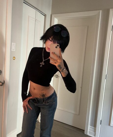 blonde au gros cul onlyfans bon img