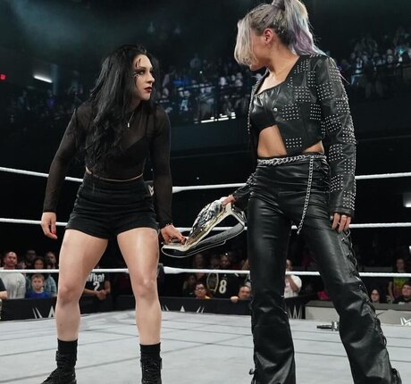 Nyybaybie Bambi actrice sexy photos