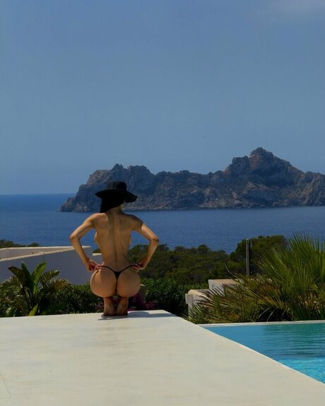 actually lia modèle adulte archive