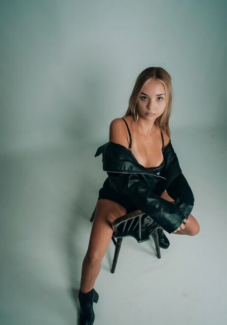 kamilalenajanicka modèle gratuit img