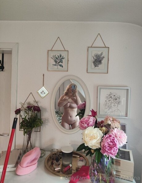 Dienaxkteanna mannequin image