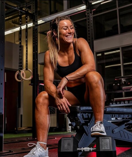 Lauren Stallwood modèle sexy images