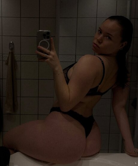 Janakristinah étoile de l'art img