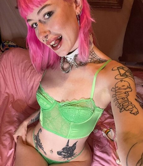 Sisterwhippy nus star du porno des photos