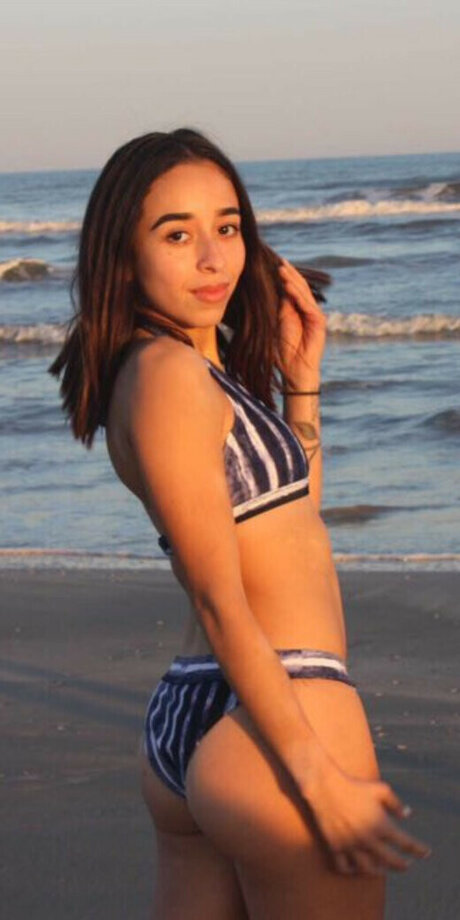 bbyaeriel modèle érotique galeries