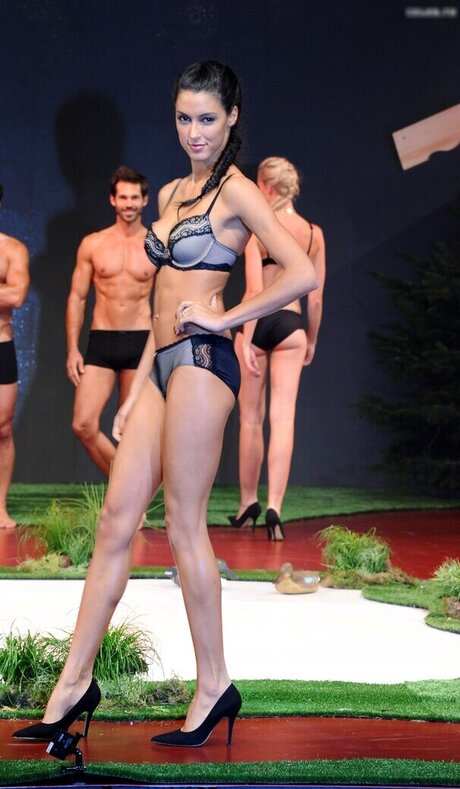 Rebecca Mir meilleur modèle galeries