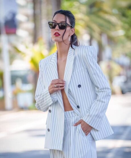 Rebecca Mir modèle xxx galerie