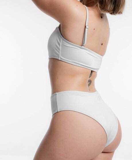 modèles uniquementfans bel art archive