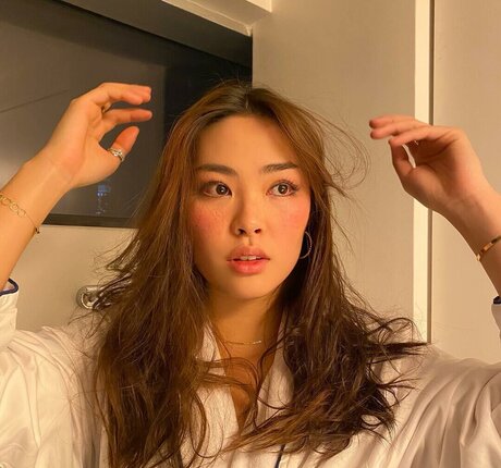 Shannon Zhao art modèle image