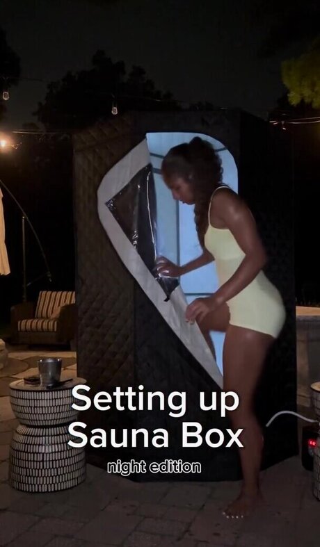 Saylor Hawkins actrice hd collection