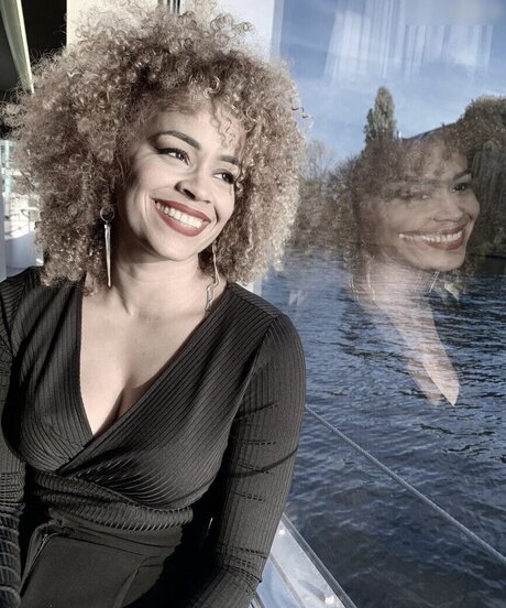 Diana Schneider sexe de star du porno galeries