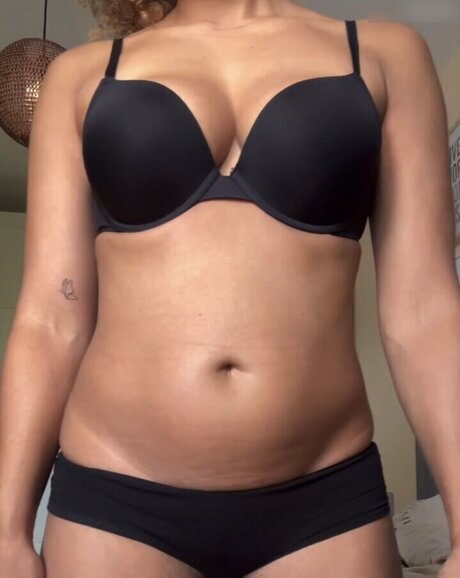 Diana Schneider modèle de sexe des photos