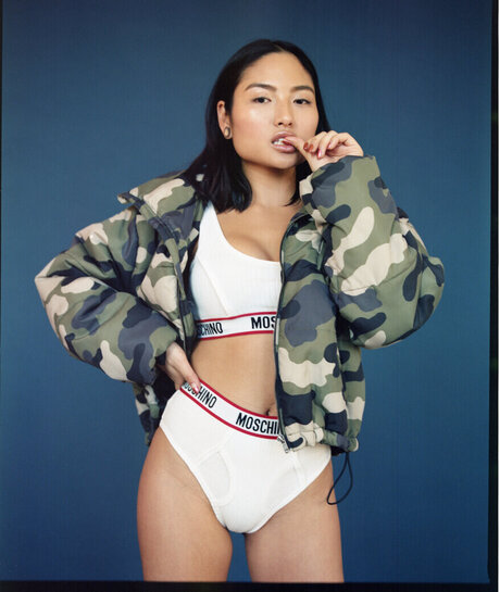 Janet Yuan star exclusive image