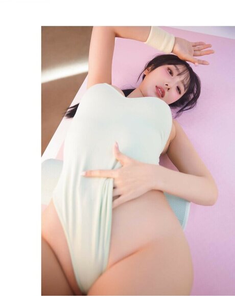 Dayeosin E_ actrice chaude images