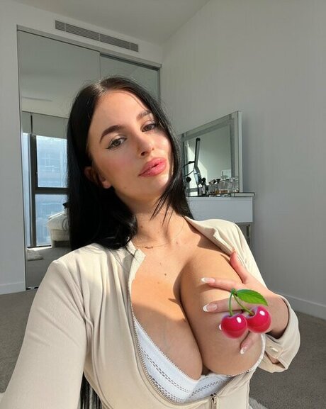 Izzy Davies nus star du porno collection