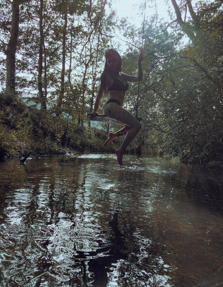 st hell modèles nus galerie