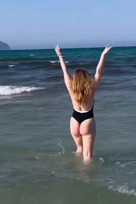 pom-pom girl nue onlyfans hd images