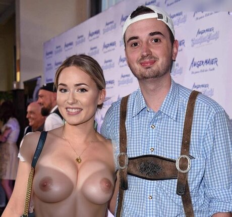 pom-pom girl asiatique onlyfans haute qualité gratuit image