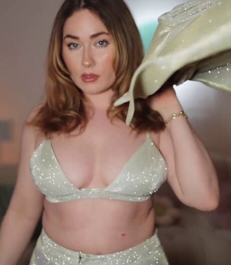 yoga asiatique uniquement pour les fans beaux nus image