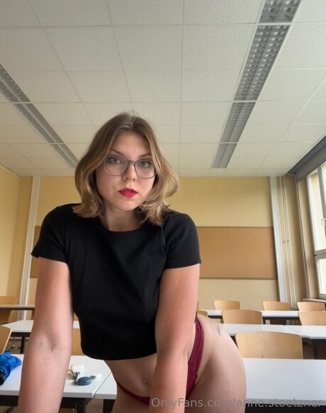 Anne St tzner étoile érotique galerie